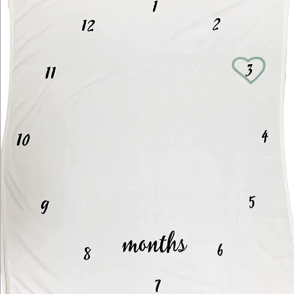 Baby Milestone Blanket & Heart-Shaped Marker